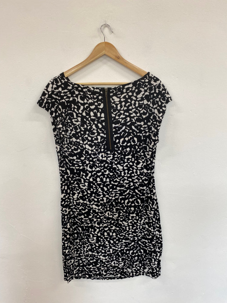Amazing table eight Abstract Mini Dress UK M Black & White AG005