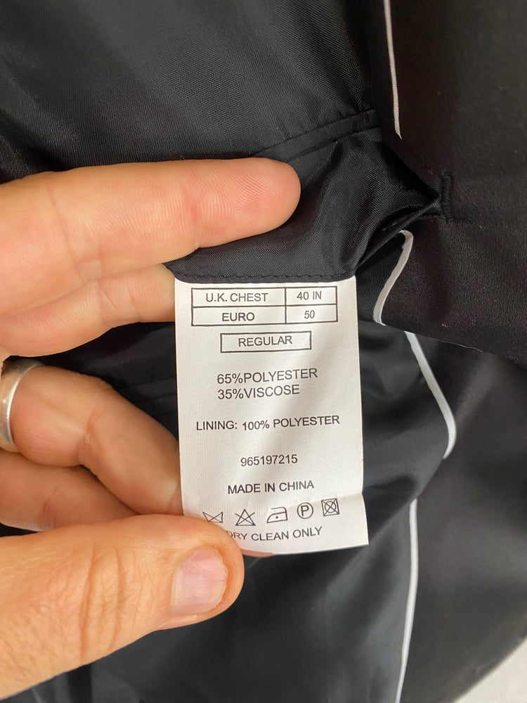 Amazing Moss Bros Dinner suit 40R Black