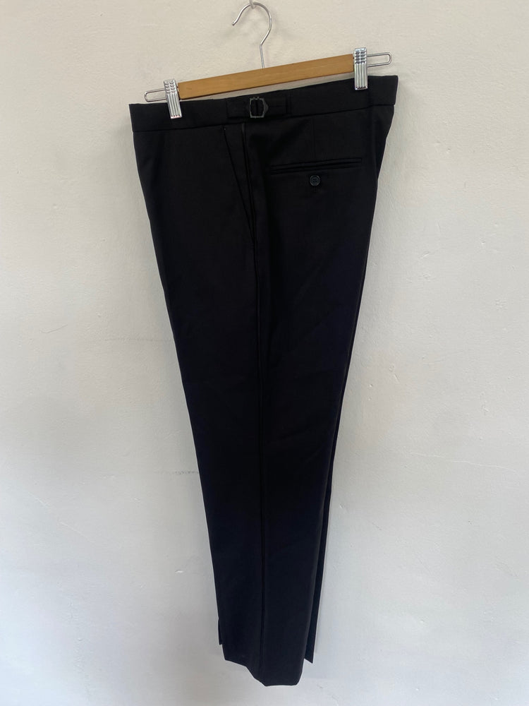 Amazing Moss Bros Dinner suit 40R Black