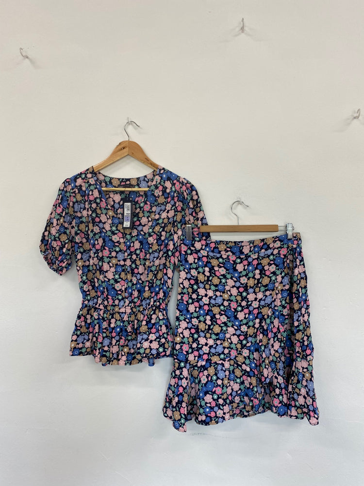 Marks & Spencers Ditsy Floral Co-ord UK8-10 AF003