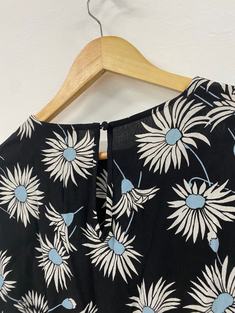 Amazing M&S floral baby blue midi tea Dress UK10 Black HT149