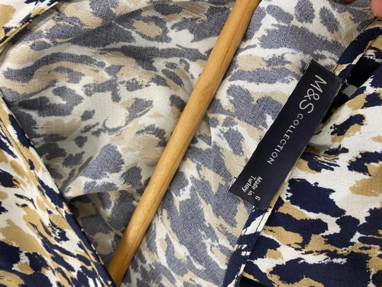 Amazing M&S animal print midi tea Dress UK6 Navy Beige amazing cuffs HT149