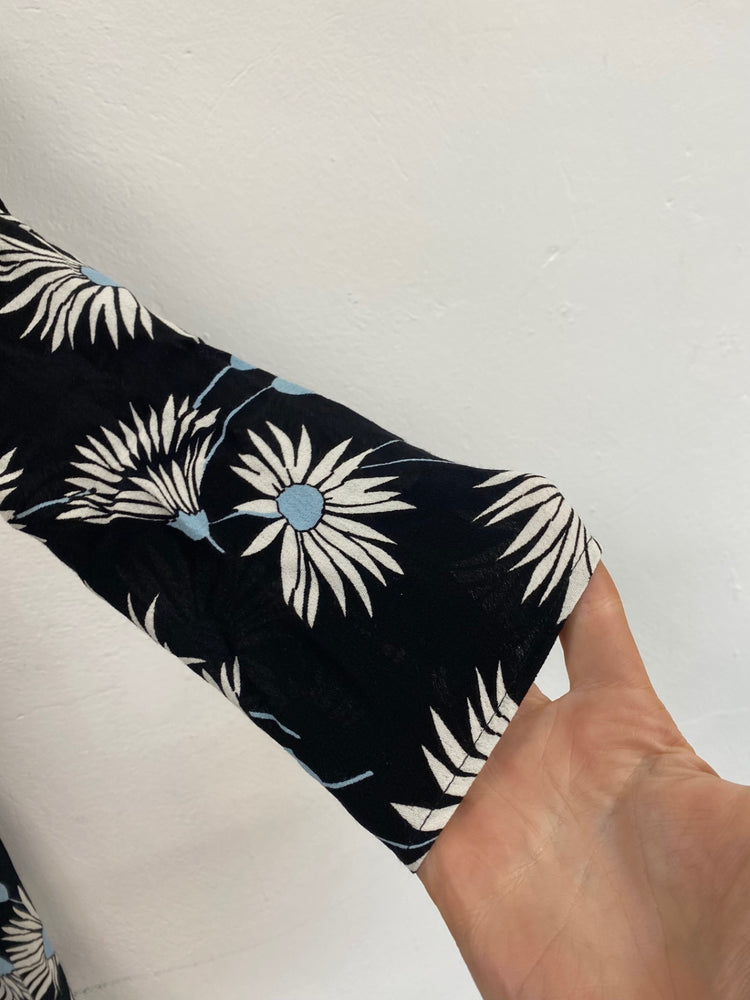 Amazing M&S floral baby blue midi tea Dress UK10 Black HT149