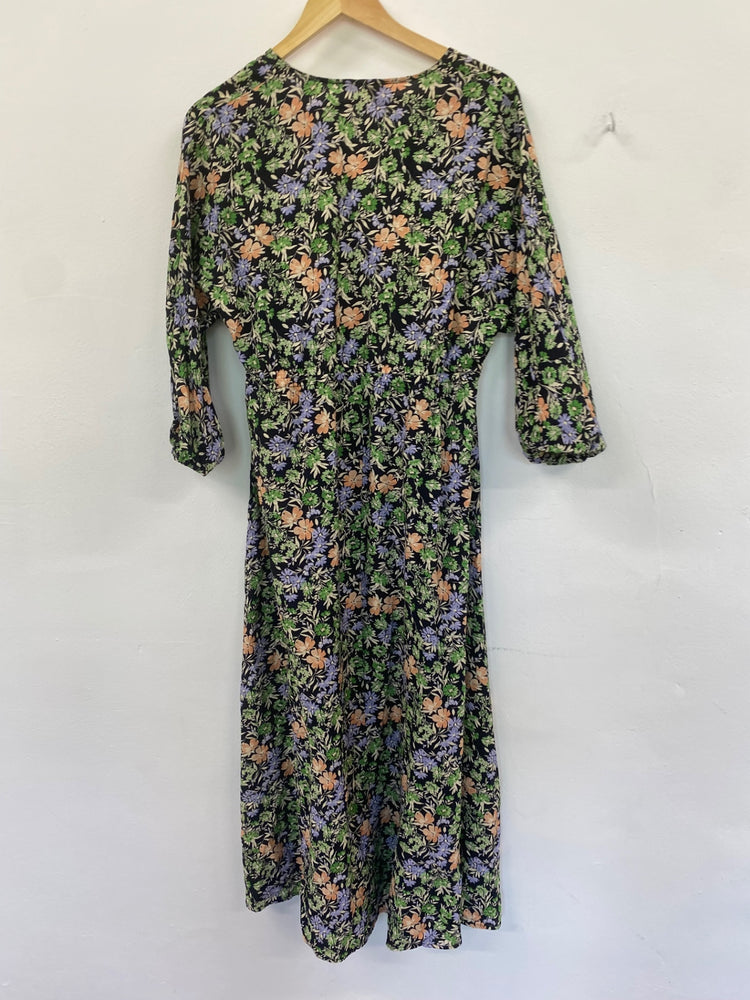 Fabulous Mango botanical floral tea Dress UK L Green HT149