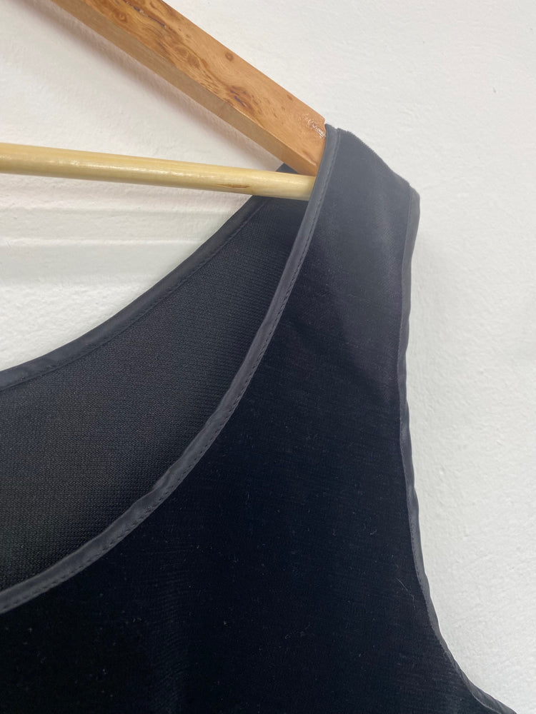 Gorgeous Frank Usher Velvet Tank Top UK18 Black classic stretch MW003