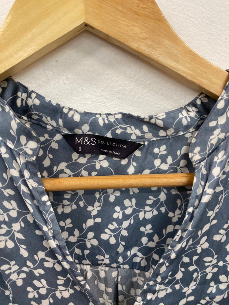 Gorgeous M&S Blouse UK8 Blue & White classic piece HT149