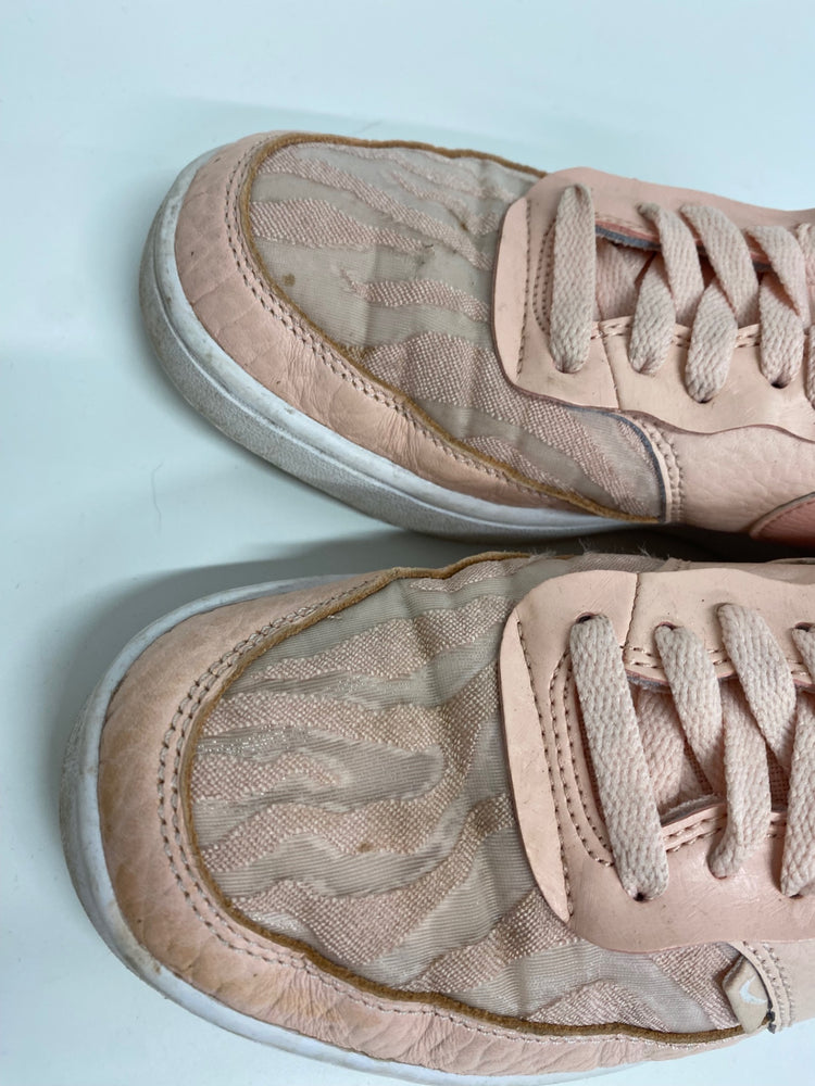 Fabulous Nike Court Vision Premium Low Leather Sneakers UK5 Apricot JM182