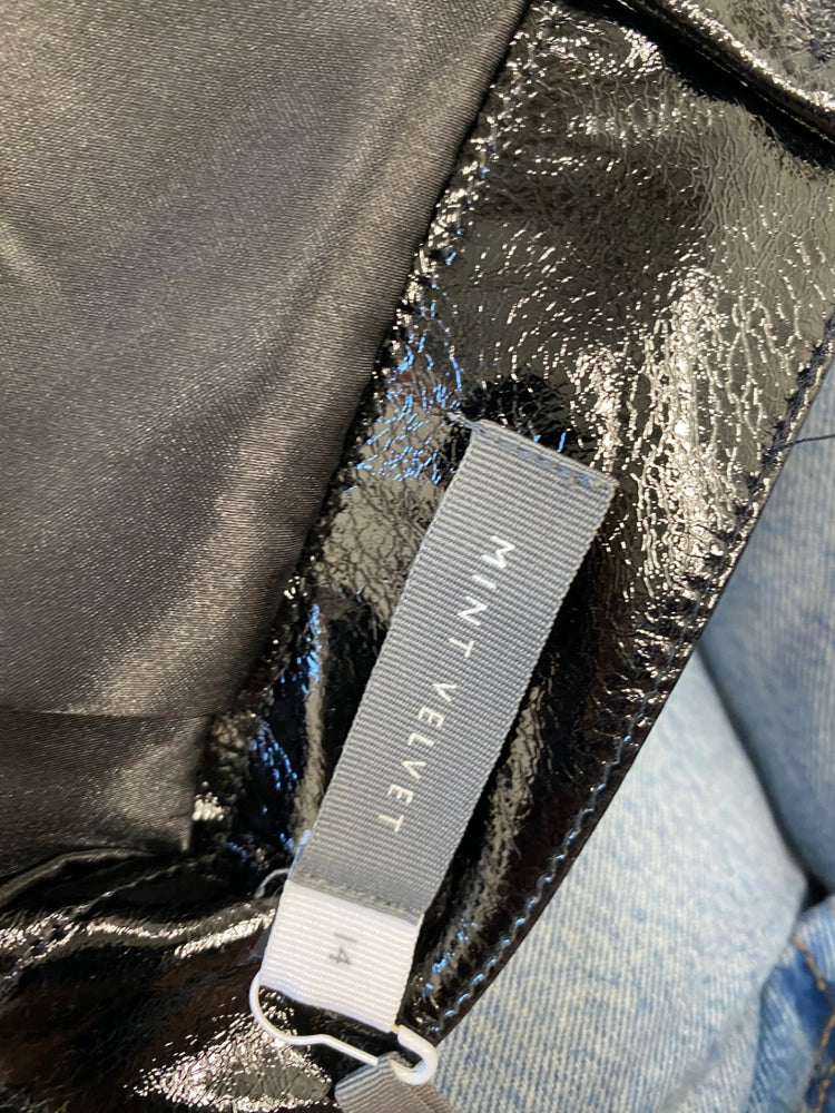 Fabulous MINT VELVET patent mini classic Skirt Uk14 Black new CM007