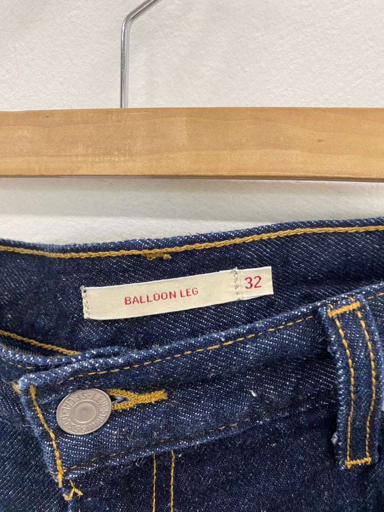 Fabulous Levi Strauss & Co Navy Balloon Leg Jeans UK14 CM007