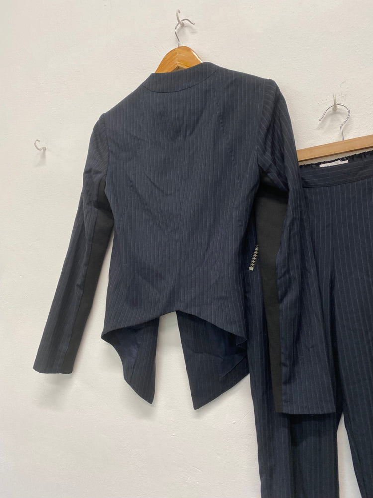 Fabulous BCBG Generation pinstripe classic Suit Set UK XS Navy NM001