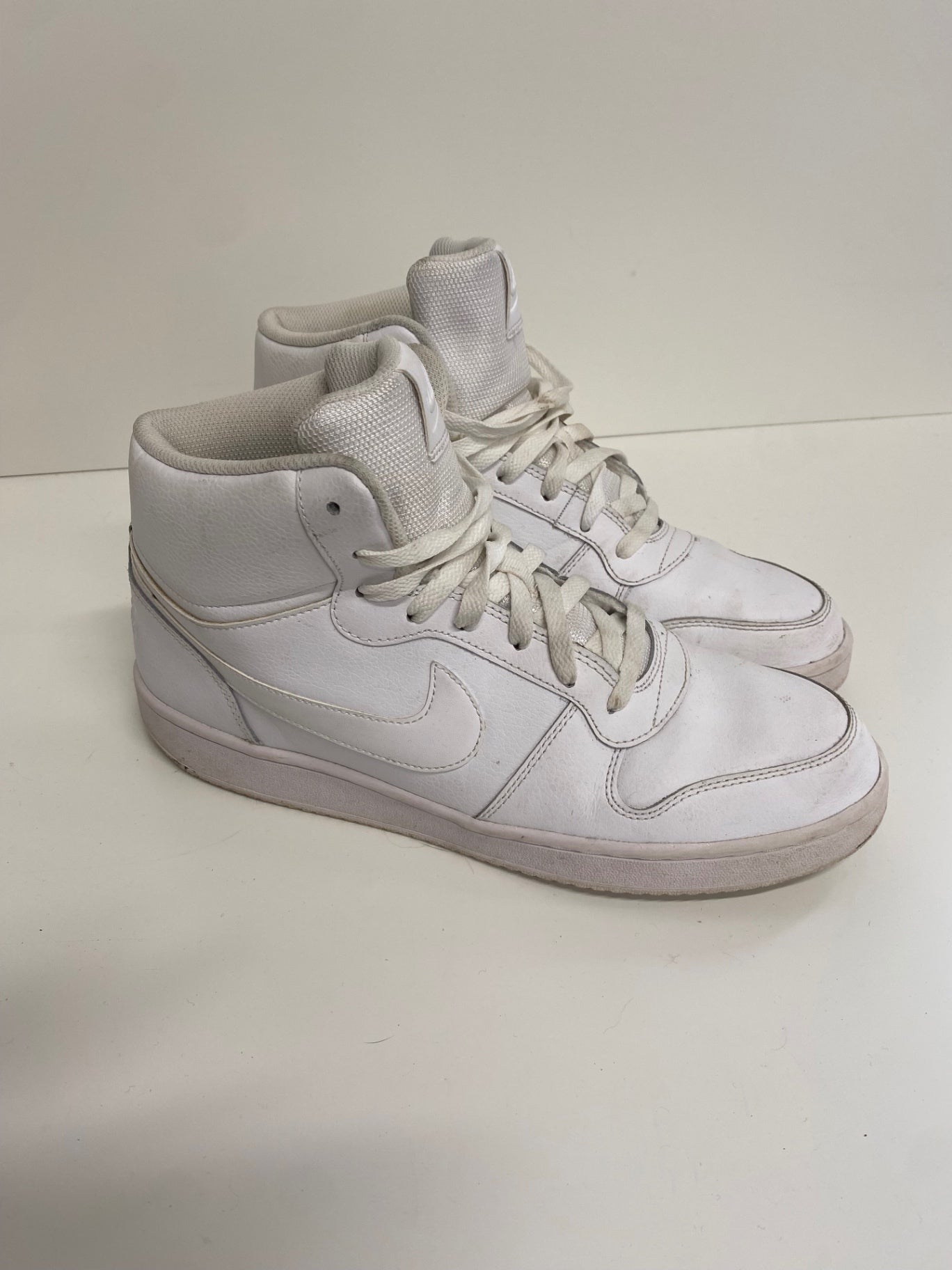 nike ebernon mid sneakers