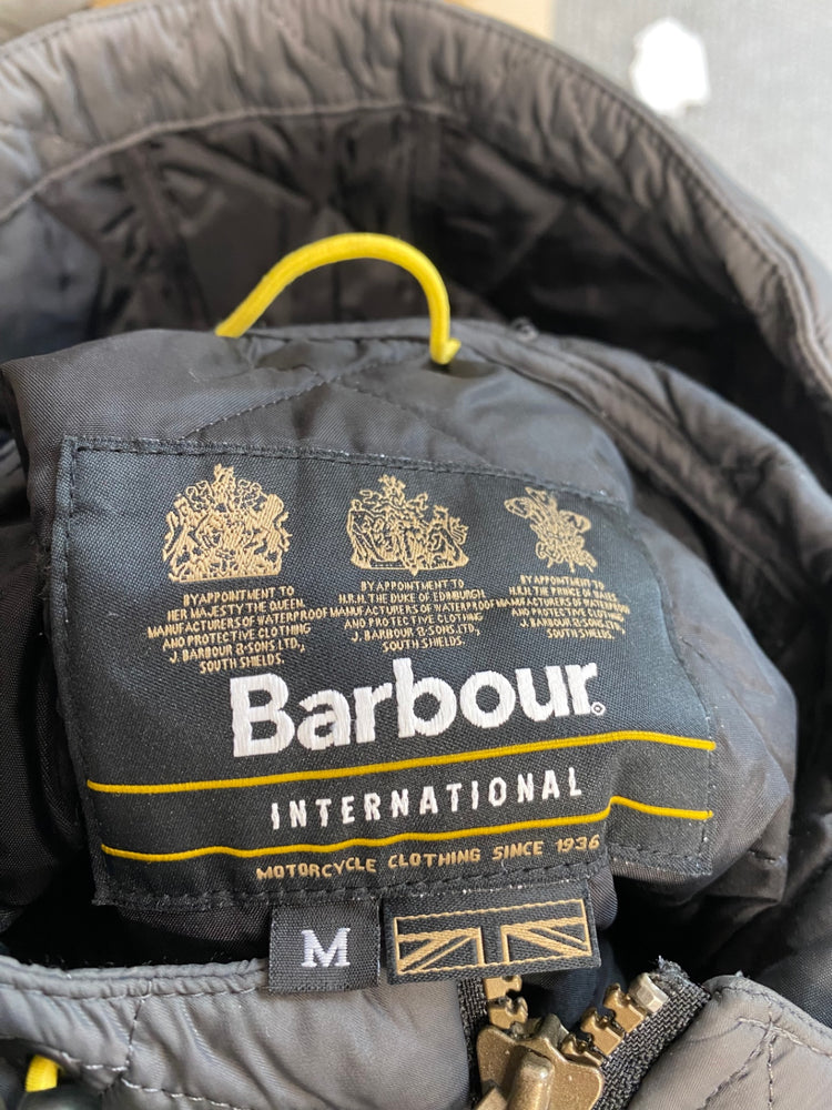 Fabulous Barbour International Paxton Quilted jacket UK M Charcoal Grey KB001