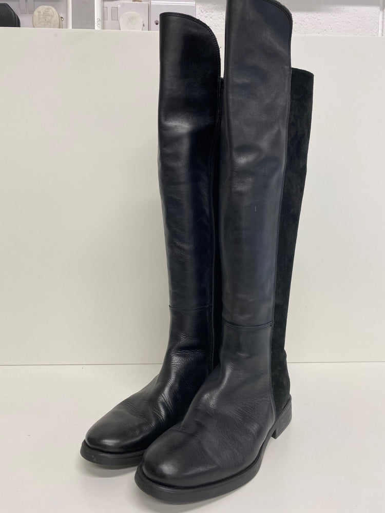 Fabulous KMB over the knee leather Boots UK6 Black Flat classics KB001