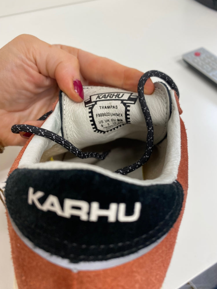 Fabulous KARHU Trampas Sneakers UK5 Rust & Mint