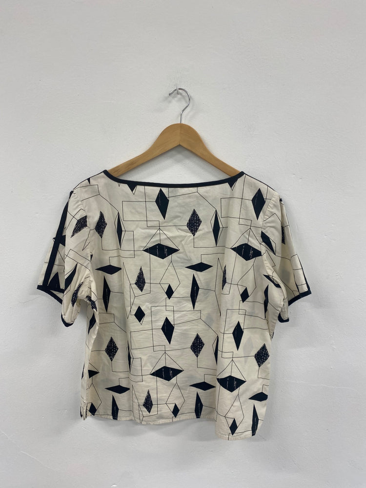Fabulous John Lewis Cream & Black Geometric Blouse UK16 BS001