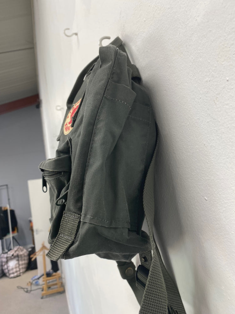 Fabulous Fjällräven Kånken mini Backpack Mini Dark gray Khaki BS001