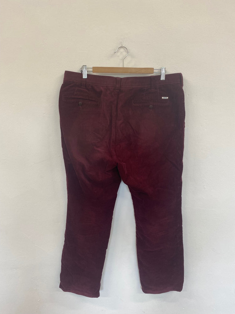 Fabulous Meyer Sydney Burgundy Corduroy Trousers W38" GM143