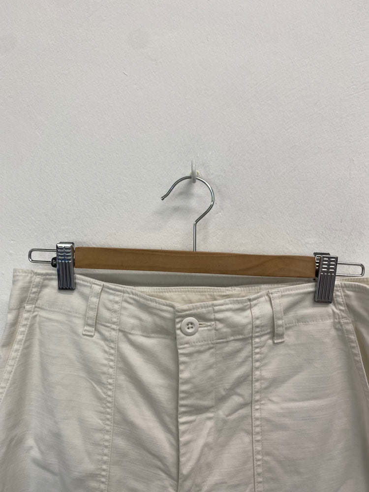 Fabulous Uniqlo Pants W29 White button high rise cropped GM143