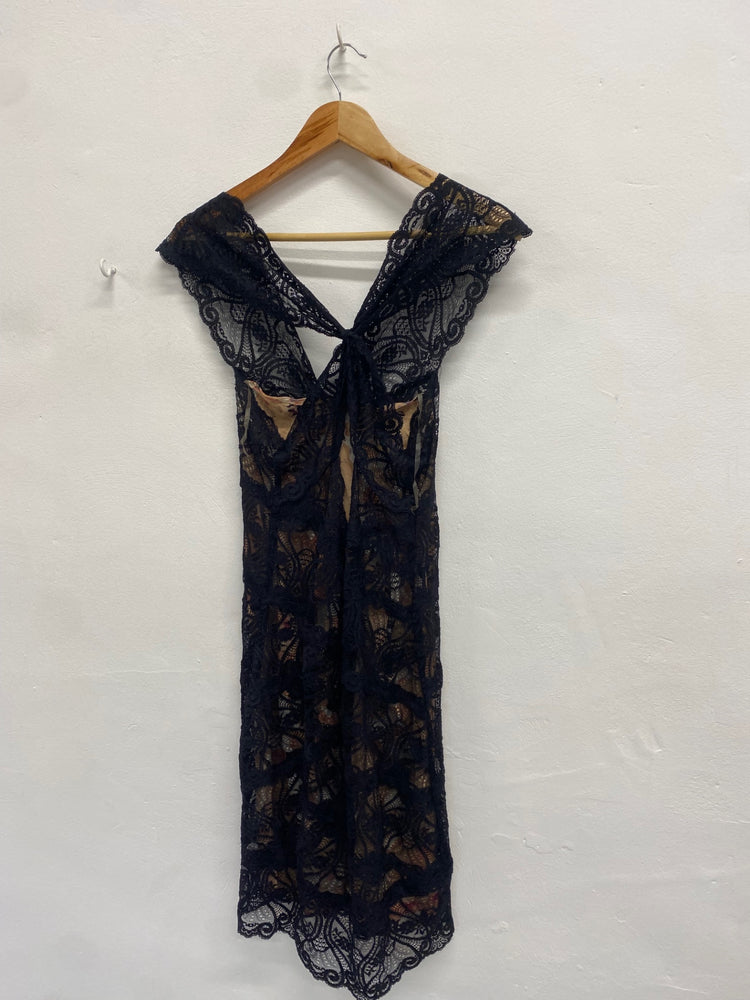 Fabulous Nicole miller Dress UK 6 Black lace midi SM438