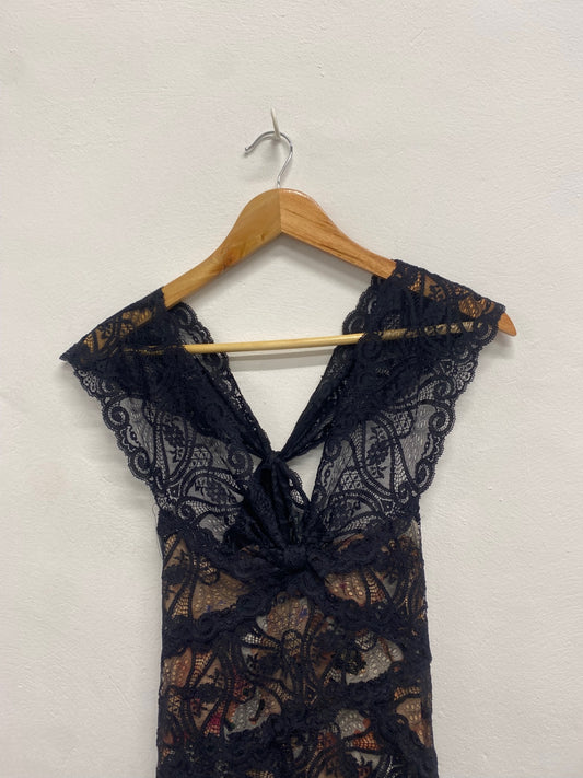 Fabulous Nicole miller Dress UK 6 Black lace midi SM438