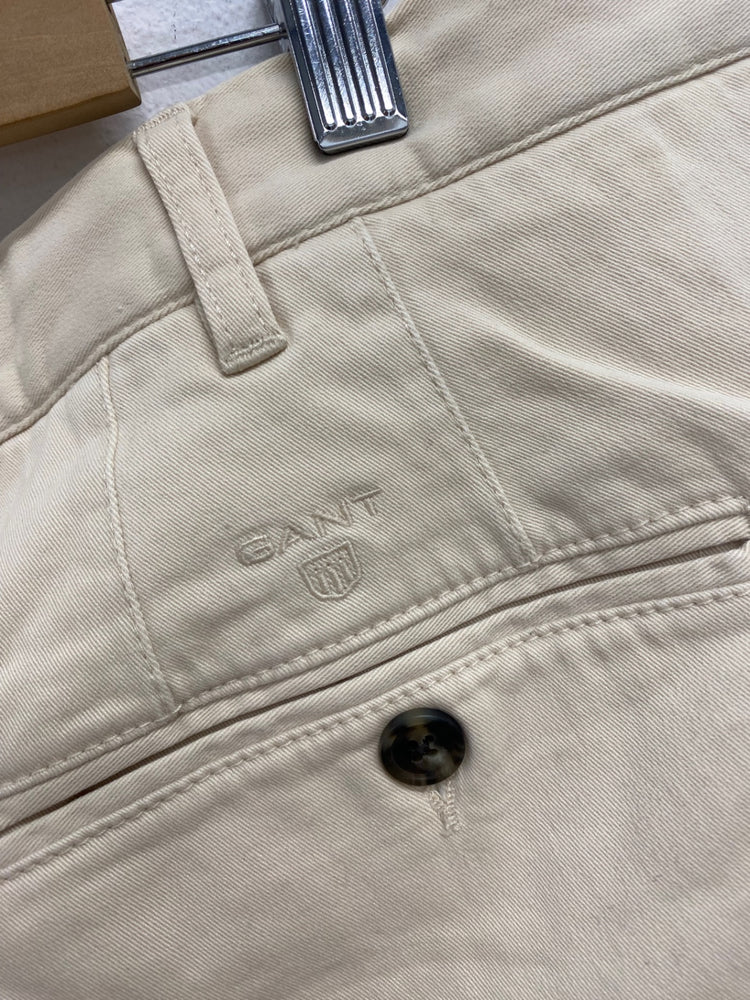 Fabulous GANT Trousers W38" Cream cropped L34 LO442