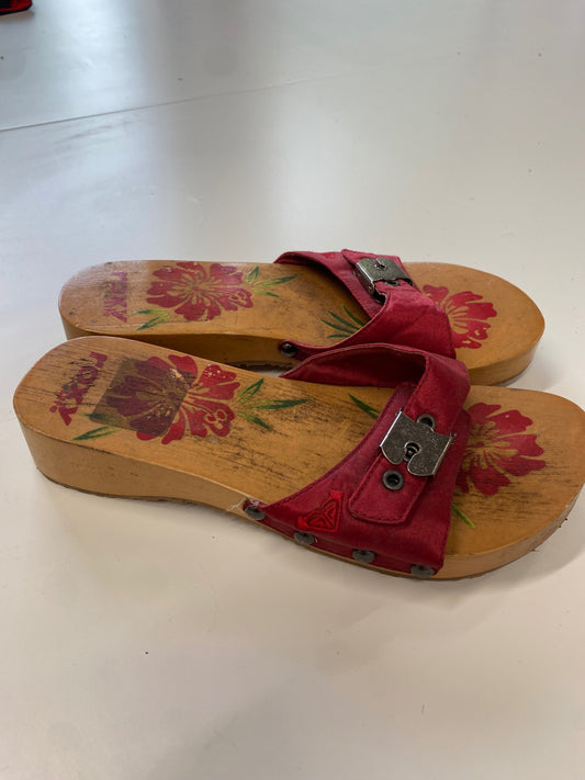 Fabulous vintage y2k rare Roxy Clogs Uk 4 Red floral BT001