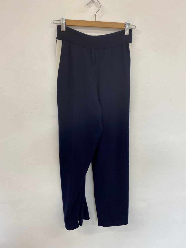 Fabulous Johnstons of Elgin Navy Wool Trousers UK S CD001