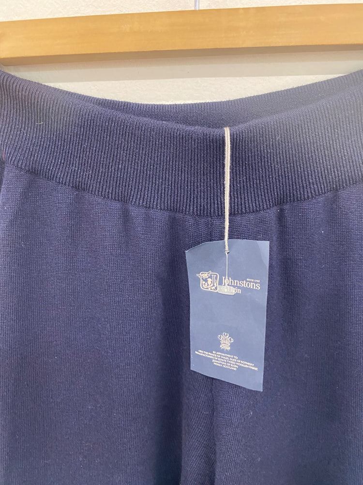 Fabulous Johnstons of Elgin Navy Wool Trousers UK S CD001