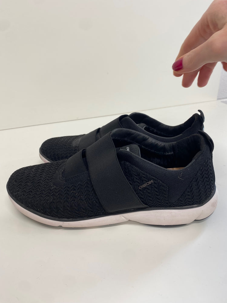 Fabulous Geox Sneakers Uk7 Black leather breathable stystem EC004