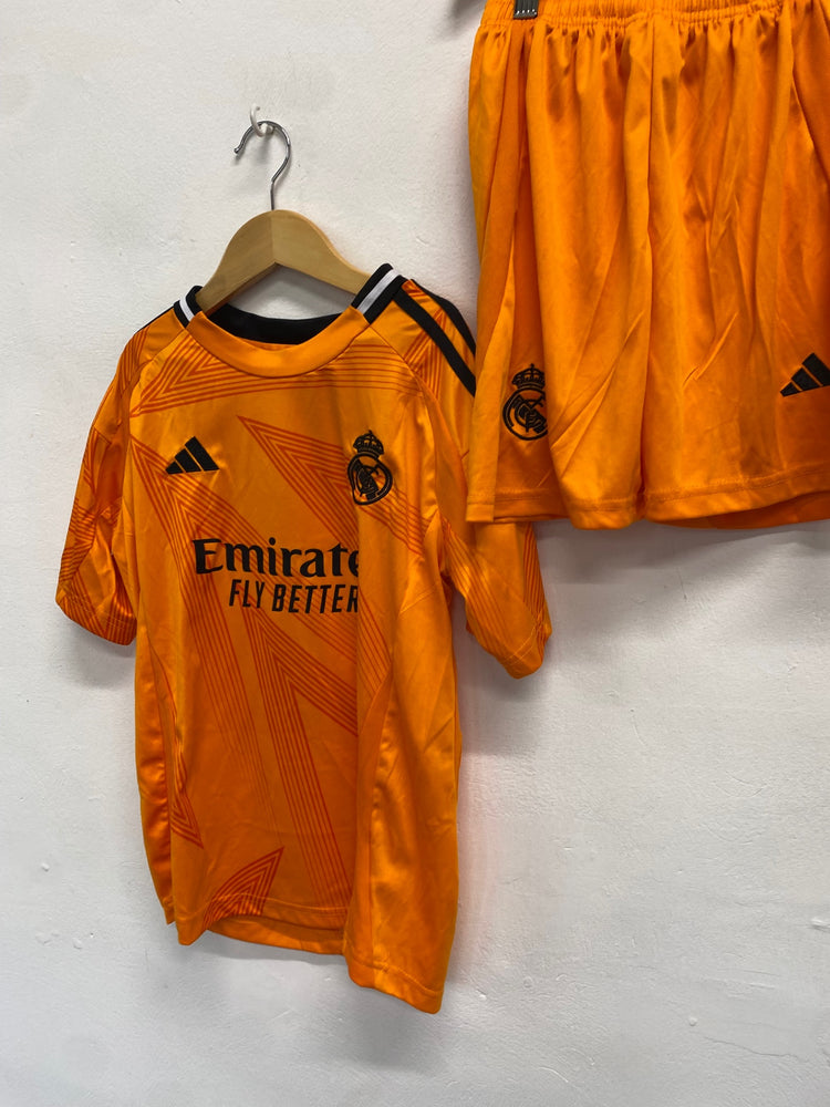 Fabulous Adidas Football kit Age 9-10 Orange Bellingham 24-25 kit Real Madrid #108 GWJ01