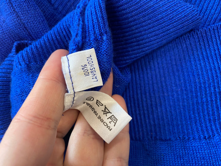 Fabulous Vintage Burberrys Blue Lambswool Jumper 15-16yrs KM001