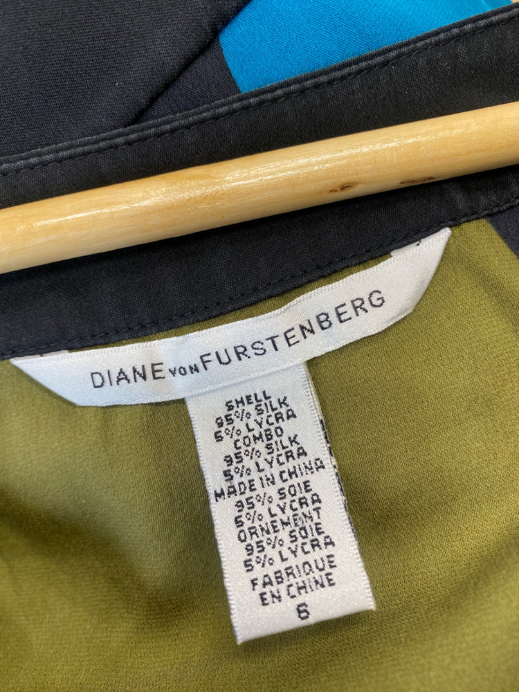 Fabulous Diane von Furstenberg silk blend abstract Top UK10 Olive Green MD002