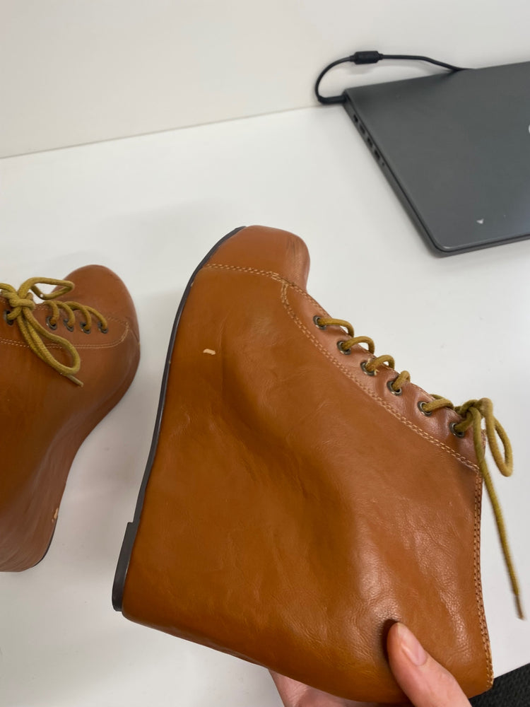 Fabulous Jeffrey Campbell Havana Last clog wedge Boots UK6 Tan Brown JC002