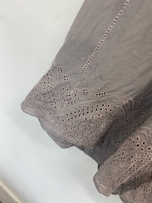 Fabulous Massimo dutti broderie Dress UK 12 Grey broderie GM143