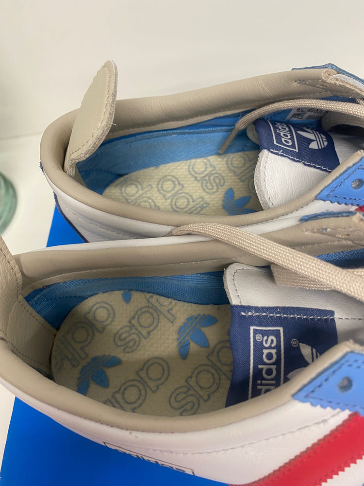 Fabulous Adidas Gazelle Vintage Sneakers UK8 White