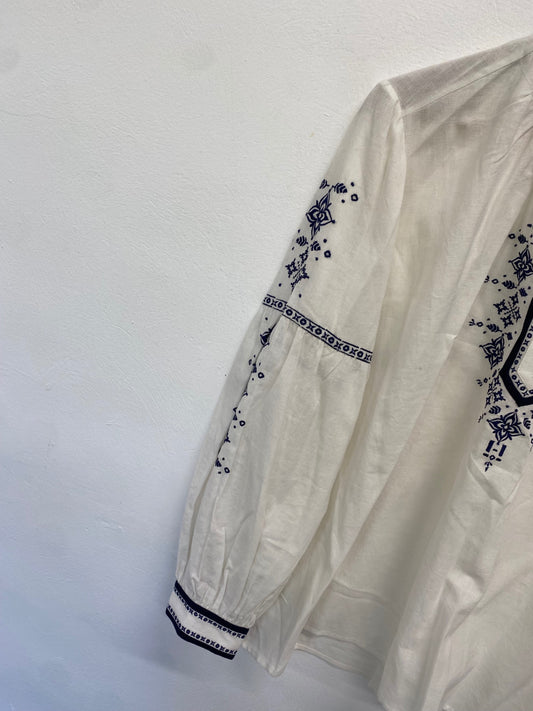 Fabulous EAST Blouse UK XL White navy pattern cotton GC459