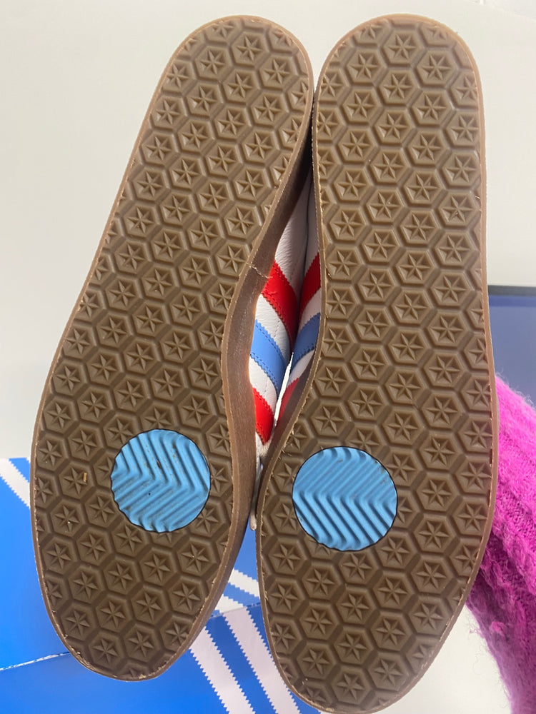 Fabulous Adidas Gazelle Vintage Sneakers UK8 White