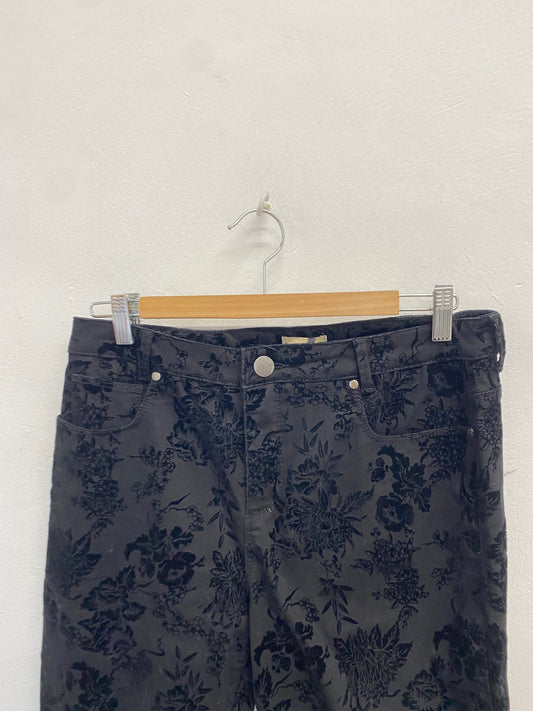 Fabulous Phase Eight Skinny trousers UK 14 Black rose JF463