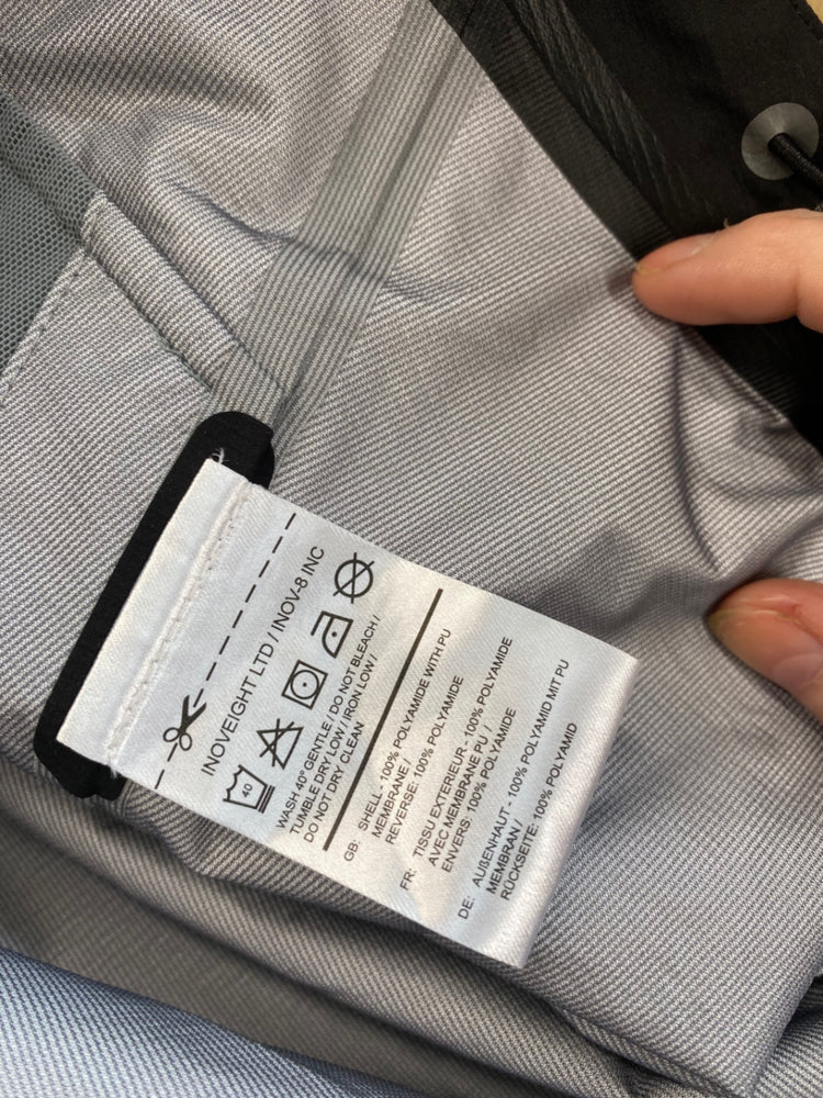 Fabulous INOV-8 Men’s walking Waterproof Coat UK S Black KH001