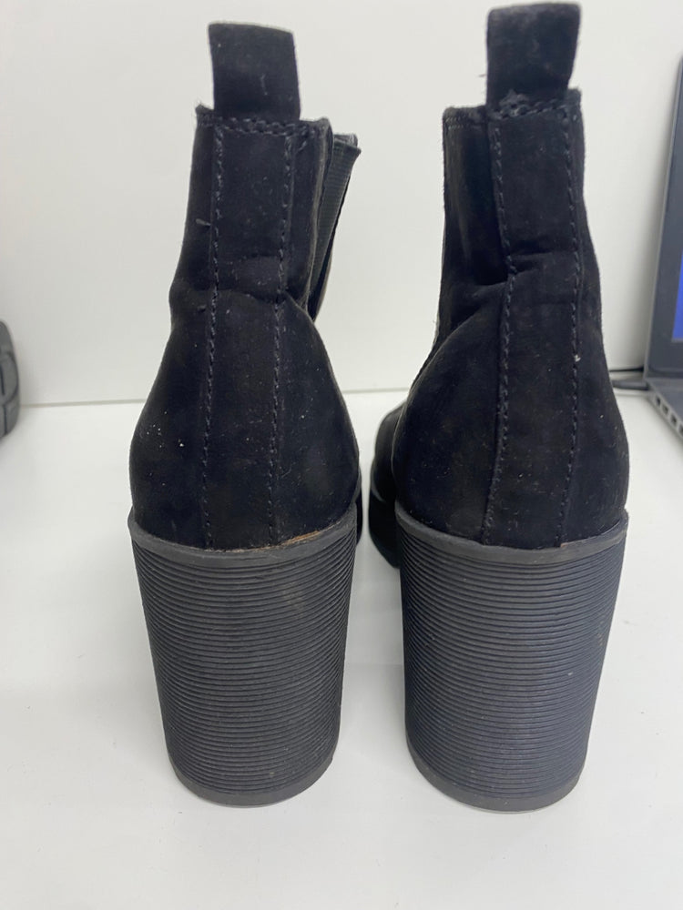 Fabulous Papaya Ankle Boots UK6 Black faux Suede MS479