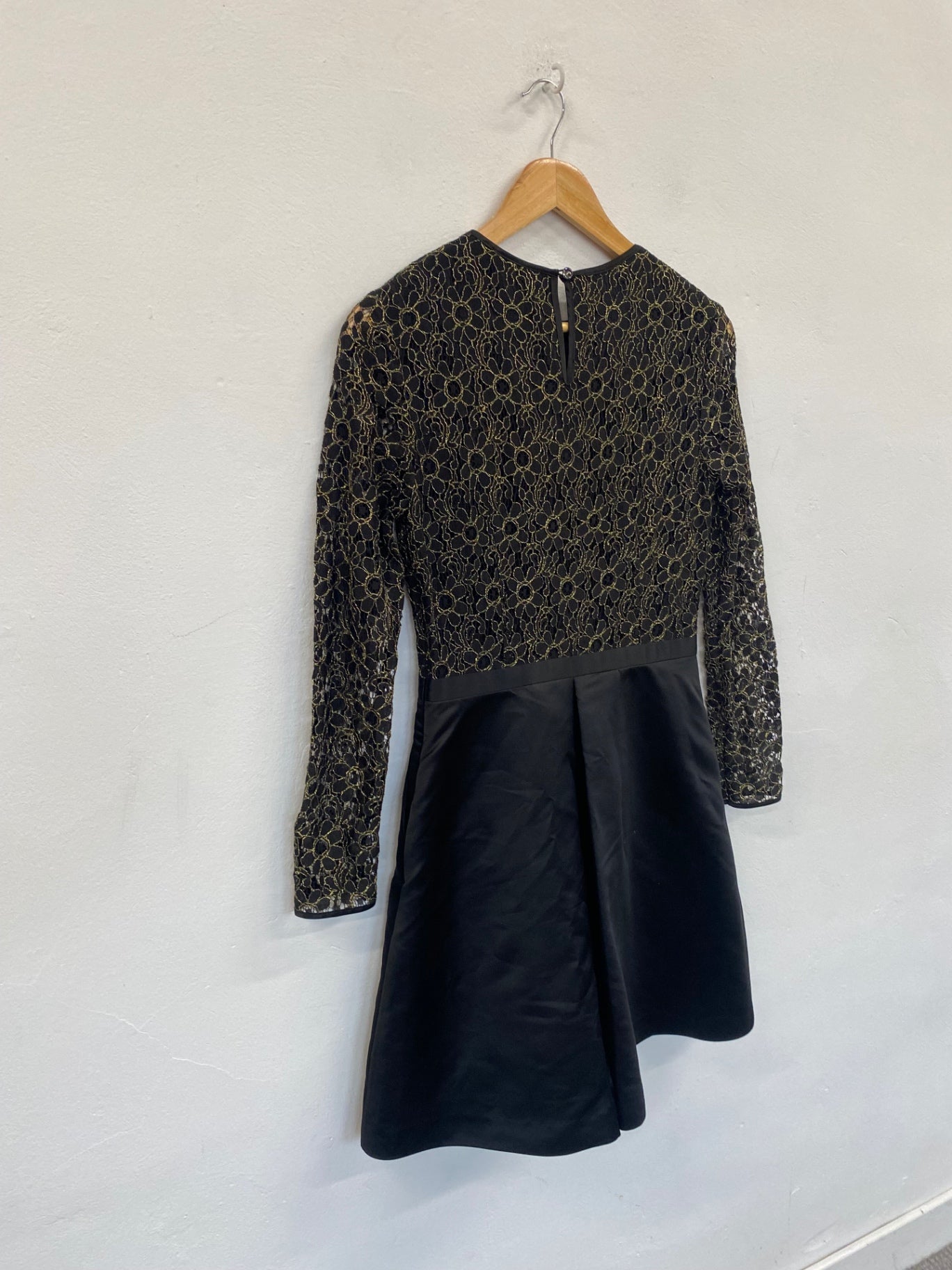 Fabulous Ted Baker Freeya Party Dress Uk10 Black & gold Occasion GM485