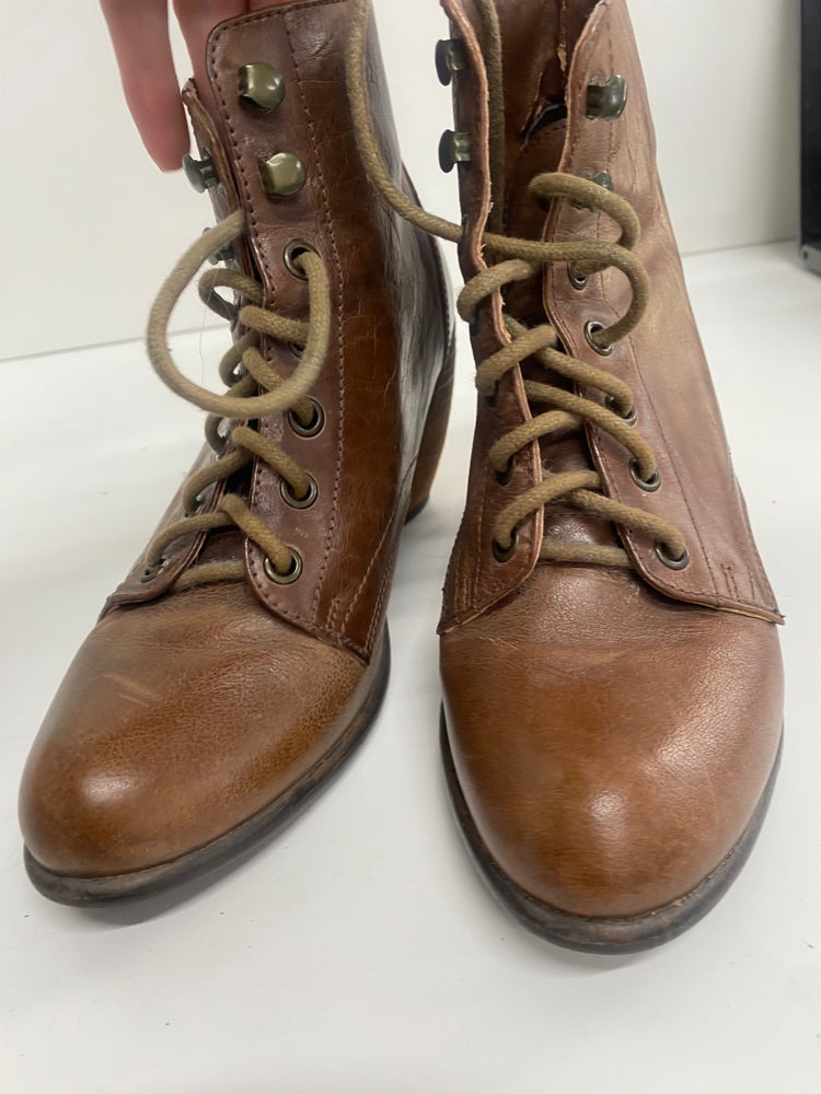Fabulous Red Herring Y2K laced ankle Boots UK5 Tan leather AC488