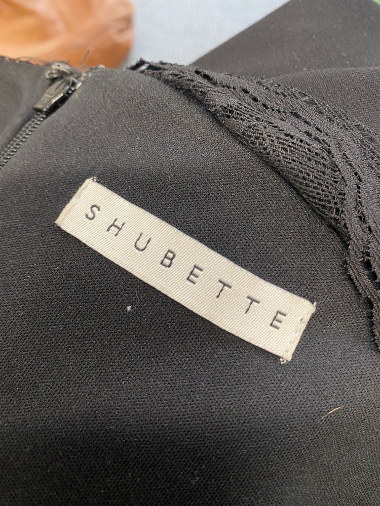 Fabulous Shubette Evening Dress UK 14 Black lace MB489