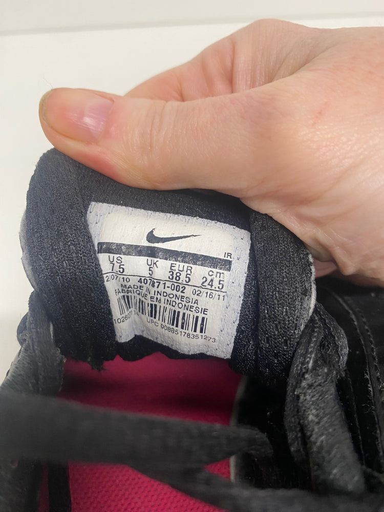 Fabulous Nike Mustique leather dance Sneakers UK5 Black SH493