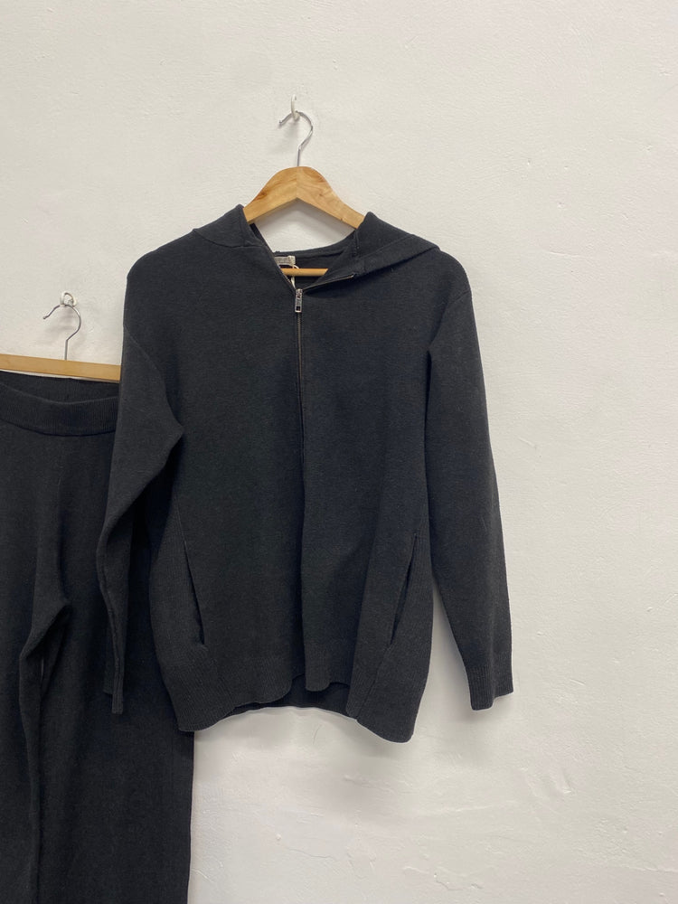 Fabulous OYSHO Tracksuit UK S Dark grey knit UK S SH493