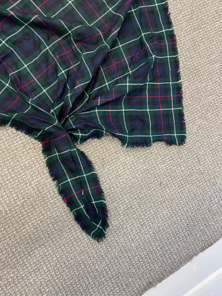 Fabulous Mackenzie tartan Fly Plaid 37 by 29 Navy green #6 SH493