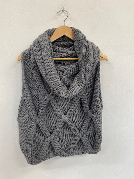 Fabulous Ramune Piekautaite pure wool sleeveless Jumper UK8 Light Grey AE001