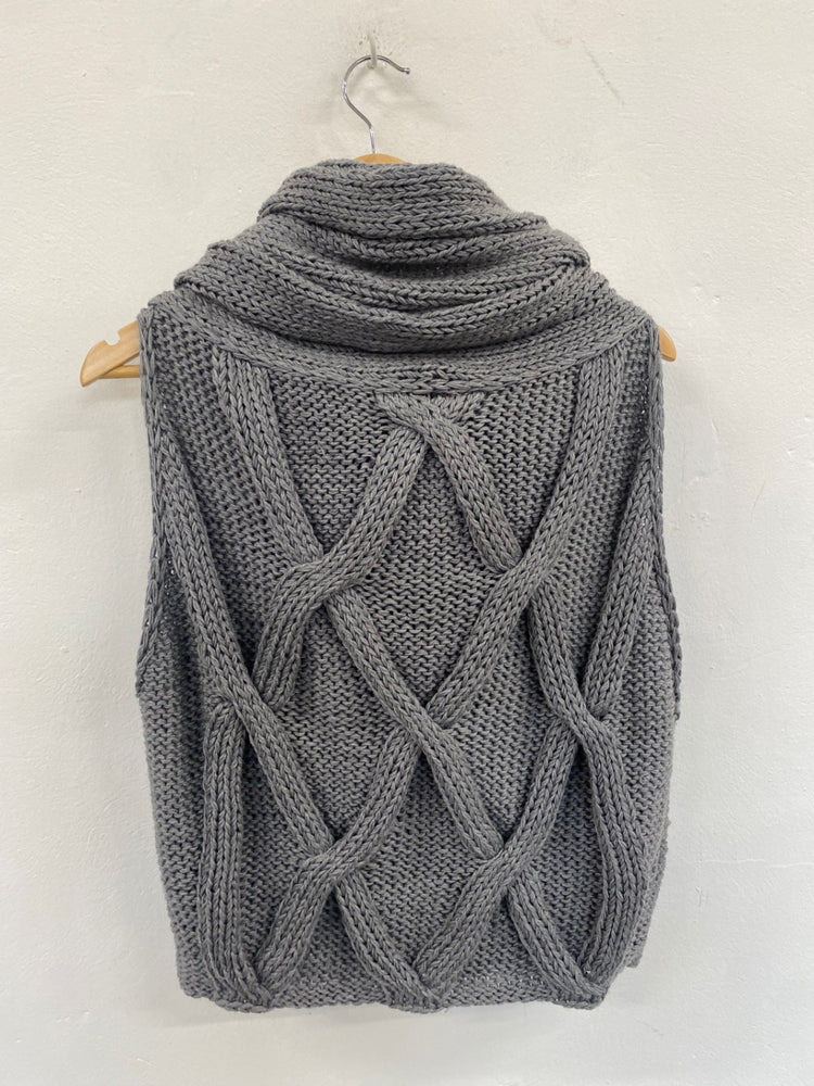 Fabulous Ramune Piekautaite pure wool sleeveless Jumper UK8 Light Grey AE001