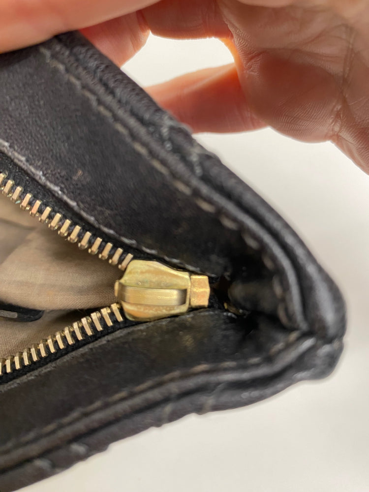 Fabulous Marc Jacobs quilted wristlet Clutch Bag Black AE001