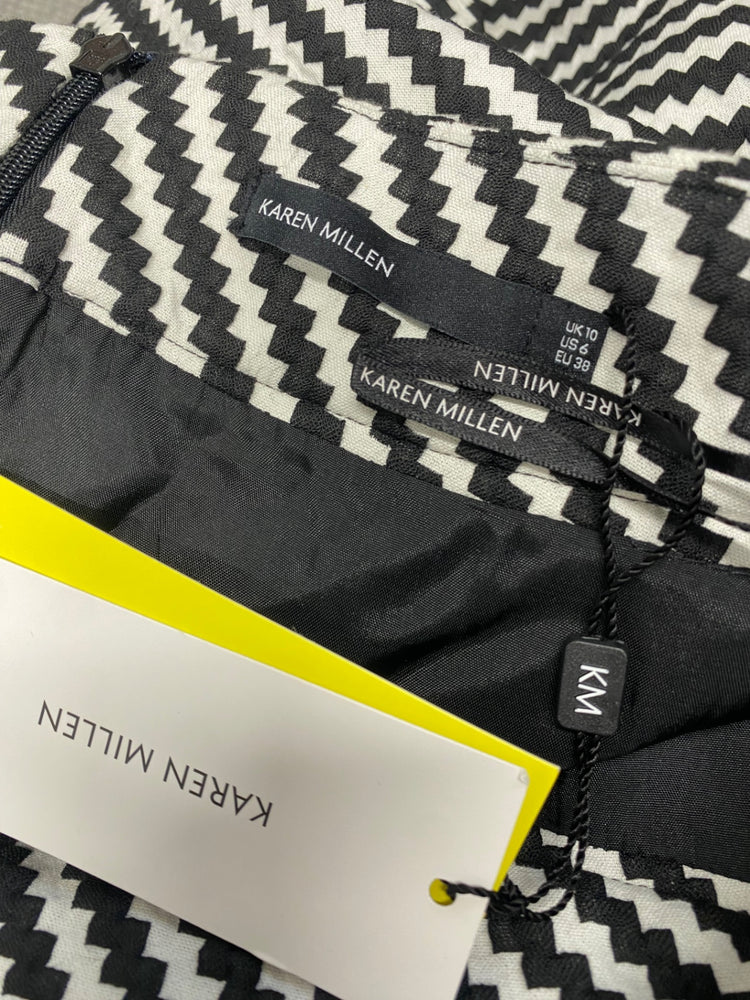 Fabulous Karen Millen Mini Skirt UK 10 Black zig zag White NF494
